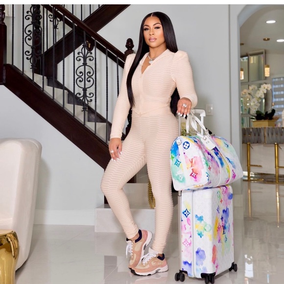 Jogger Set - Picture 1 of 1